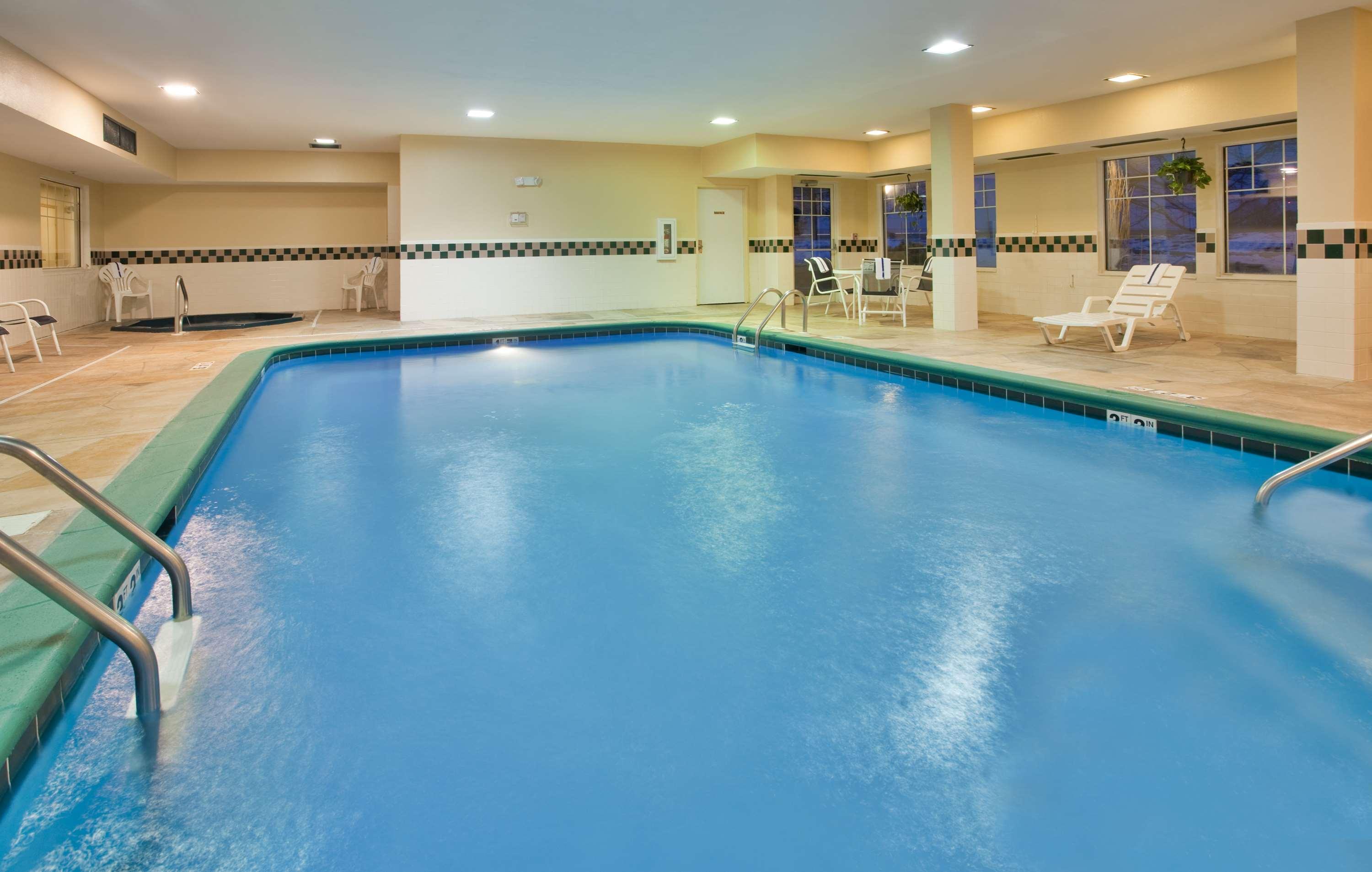 Country Inn & Suites By Radisson Bloomington-Normal West, Il Extérieur photo