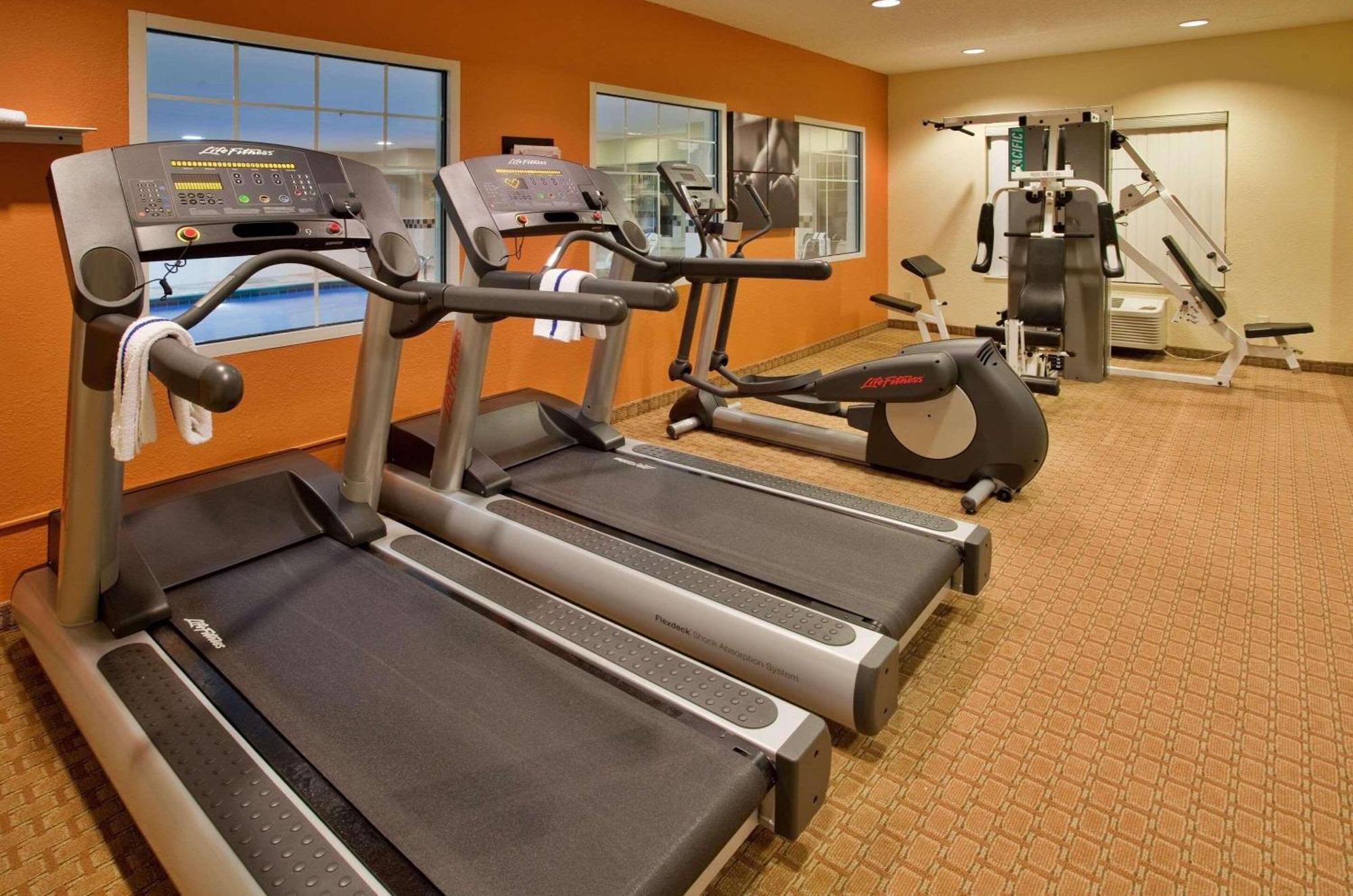 Country Inn & Suites By Radisson Bloomington-Normal West, Il Extérieur photo