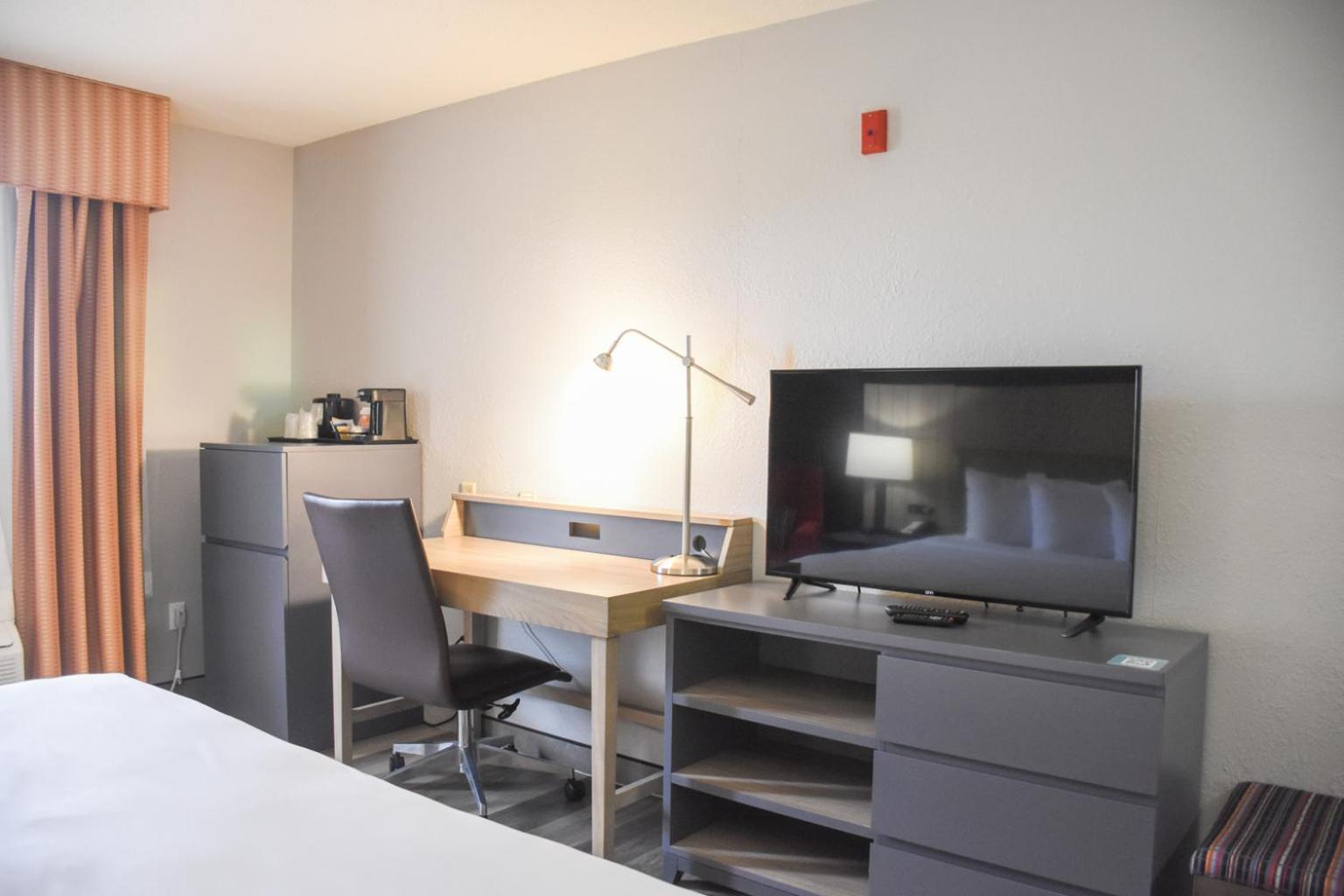 Country Inn & Suites By Radisson Bloomington-Normal West, Il Extérieur photo