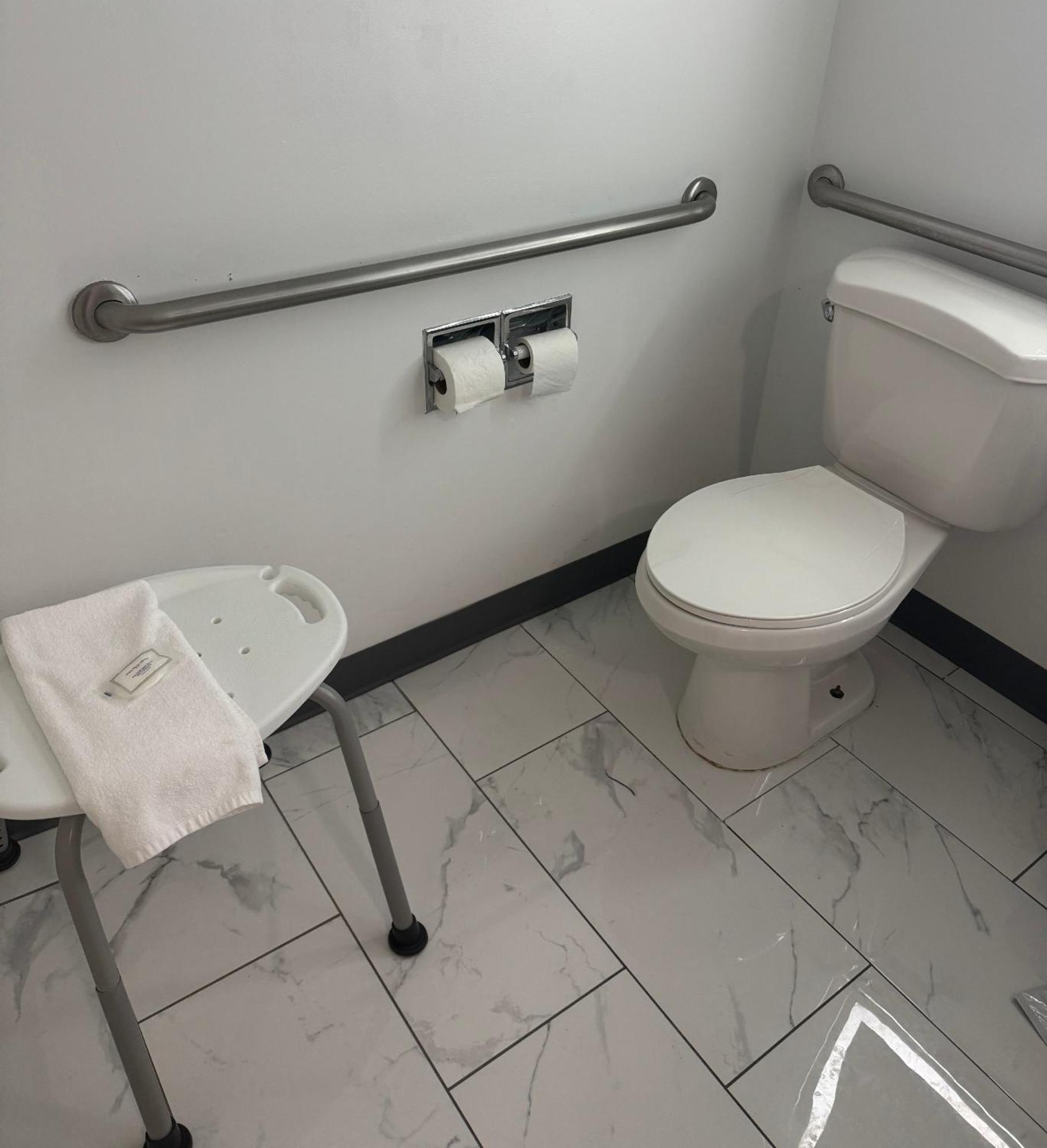 Country Inn & Suites By Radisson Bloomington-Normal West, Il Extérieur photo