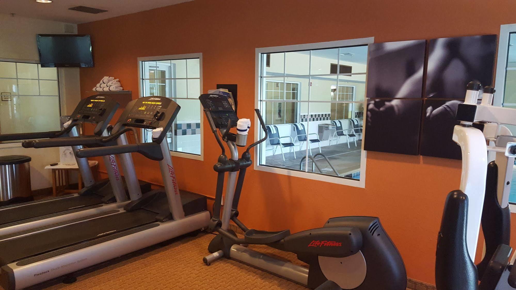 Country Inn & Suites By Radisson Bloomington-Normal West, Il Extérieur photo