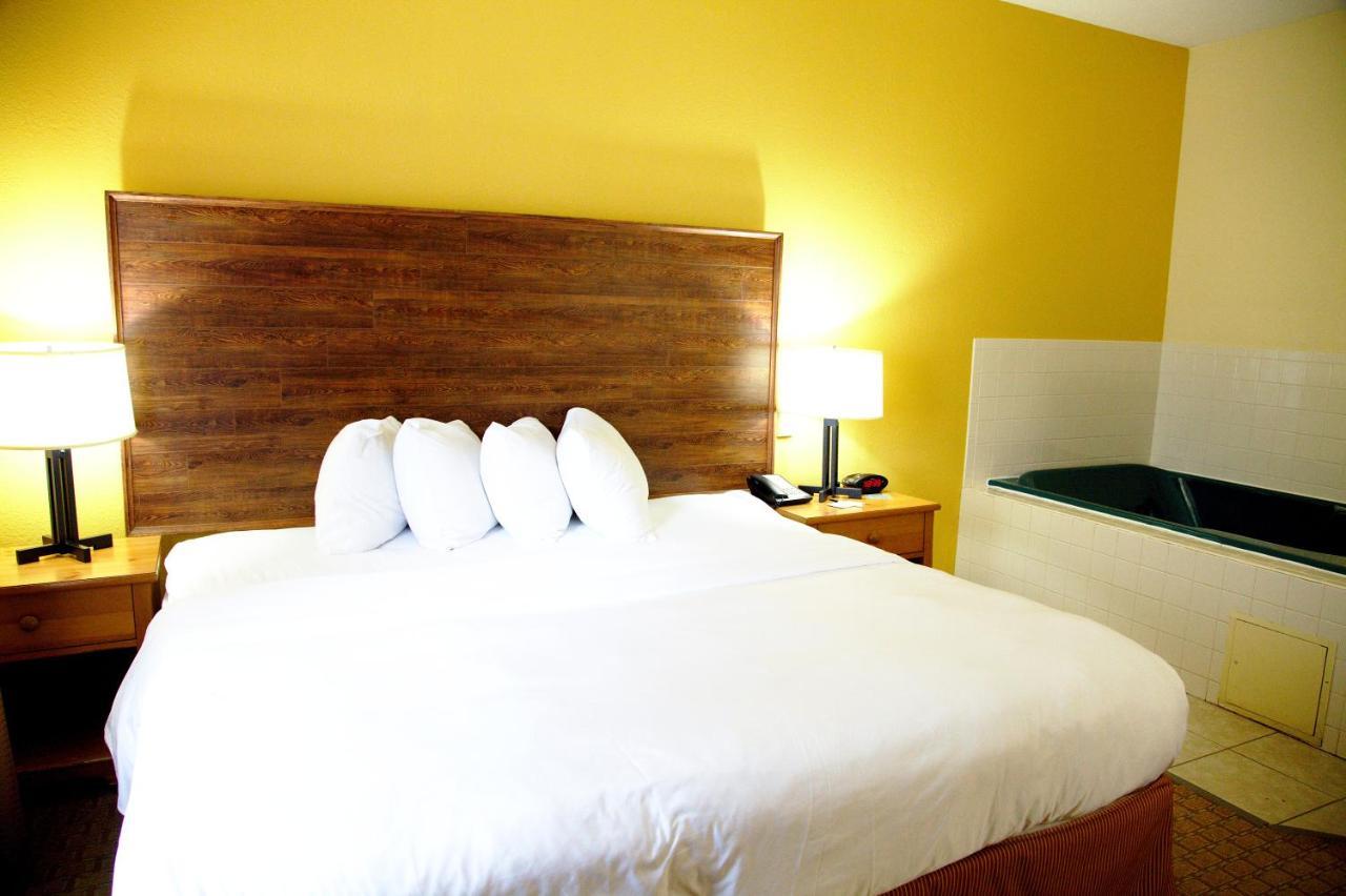 Country Inn & Suites By Radisson Bloomington-Normal West, Il Extérieur photo